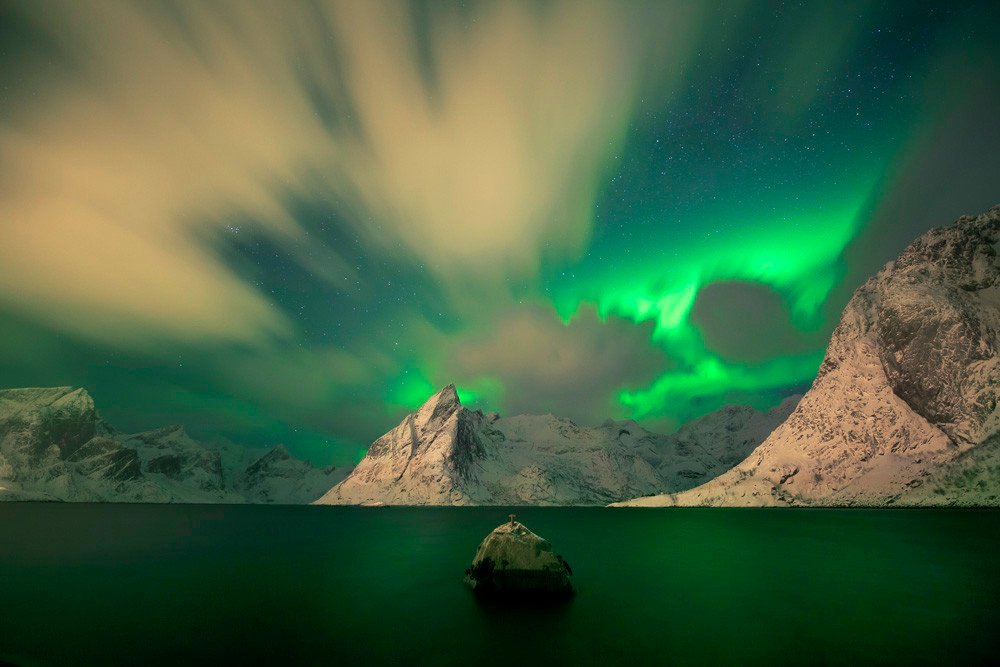 Hamnoy, Norway (via <a h<a href