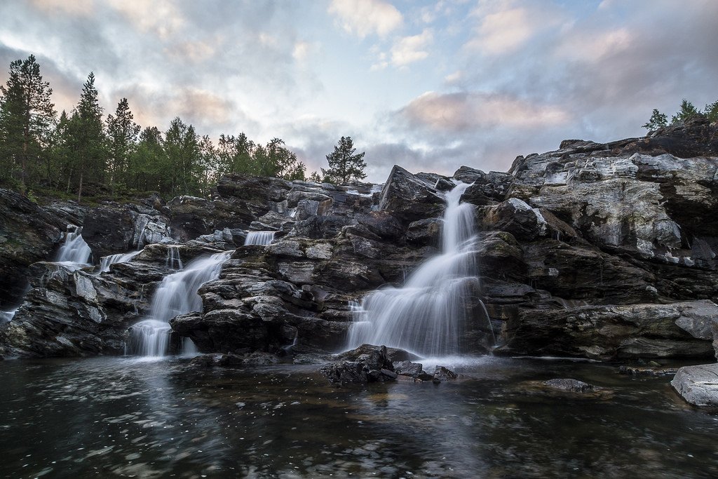 Waterfall, Norway (by <a hr