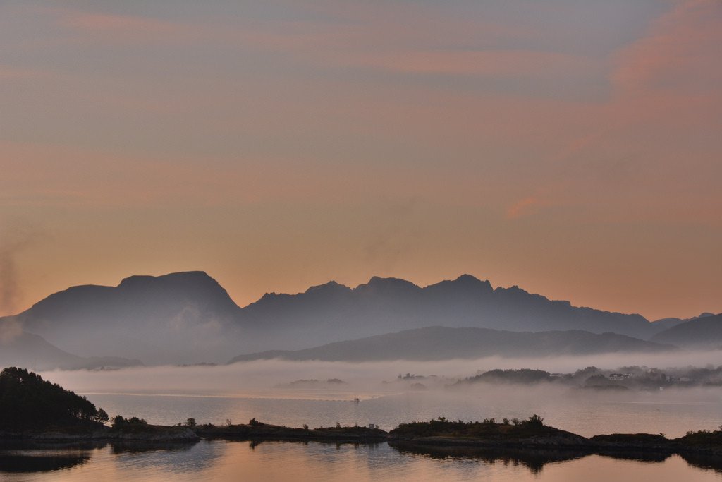 The morning fog disappears