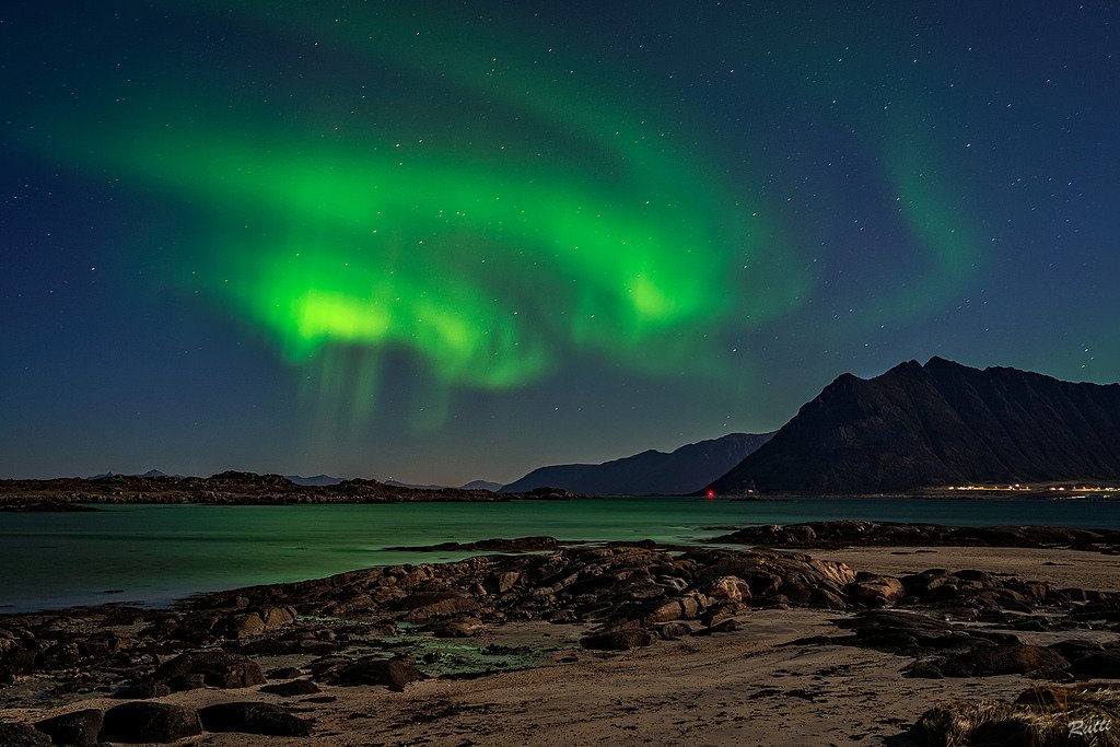 Aurora Borealis (by <a h<a href