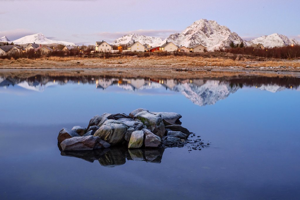 Morgenlys, Haldsvågen, Lek