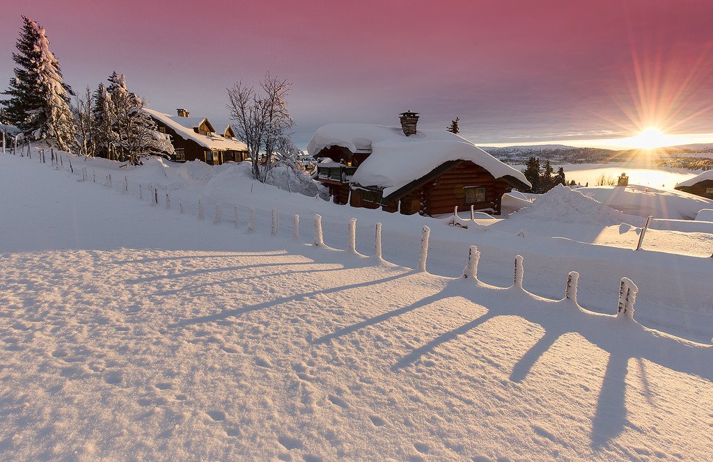 Sunrise in Sjusjøen (by <a