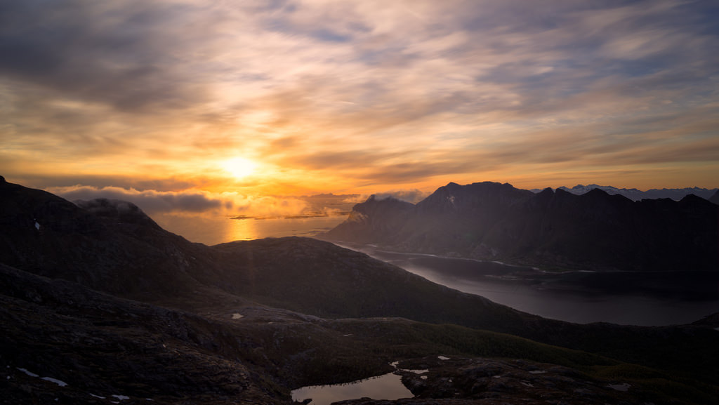 Utsikt mot Kjærringøy by