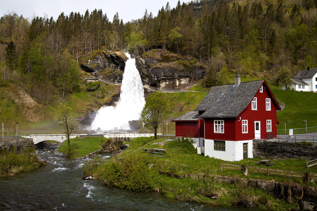 Steindalsfossen, Hardanger,