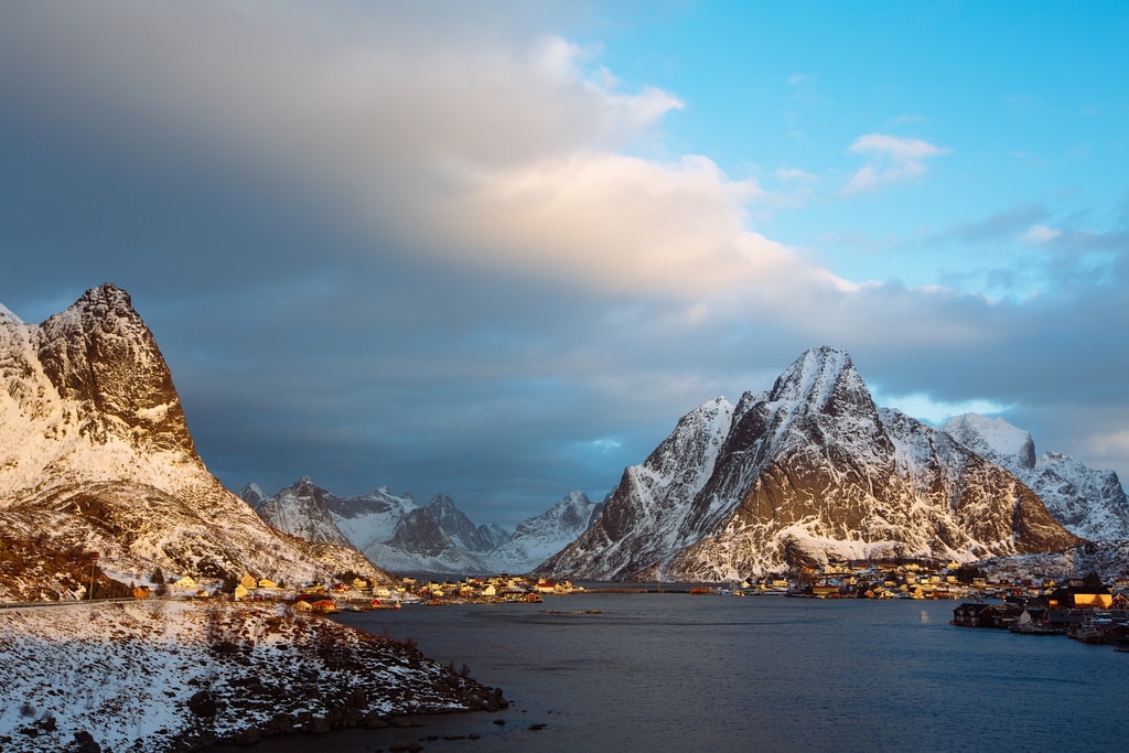 Reine by dataichi Lofoten –
