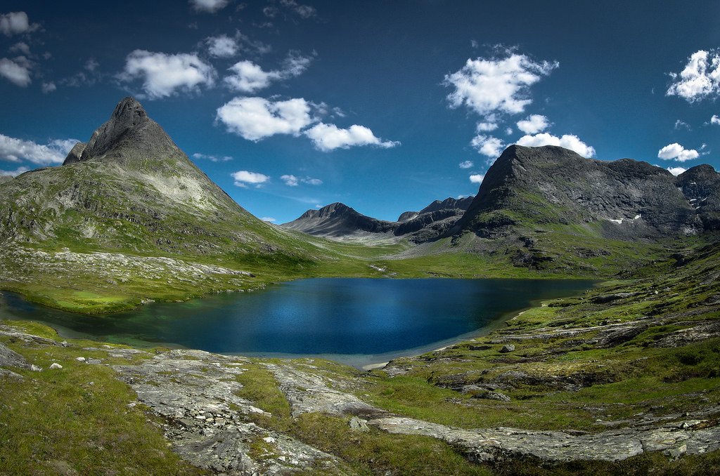 Norway – Alnesvatnet by Sup