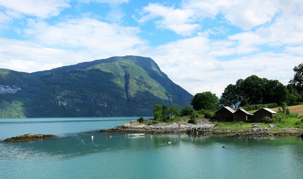 Crossing the Lustra fjord 0