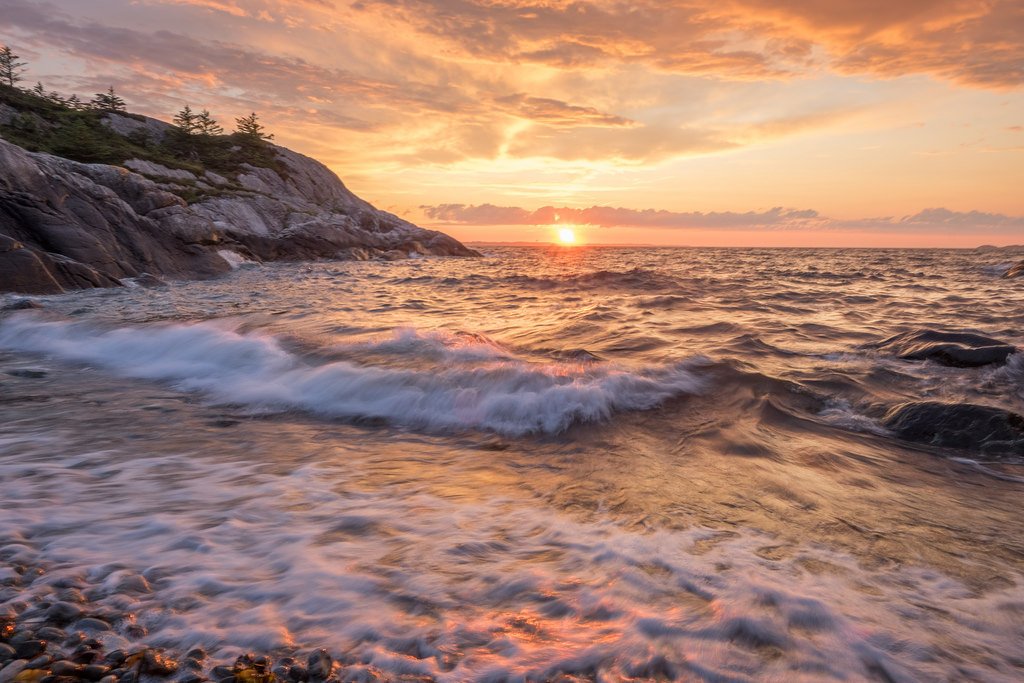 Sunset at the beach by lins