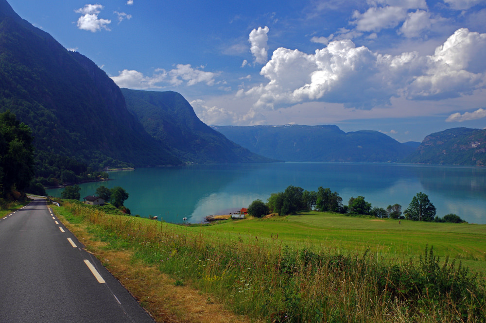 Am Lusterfjorden by Reinhar