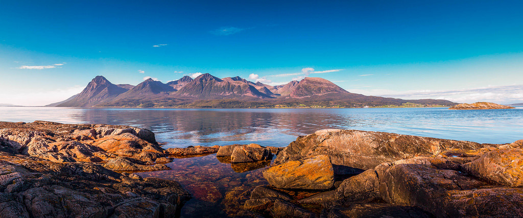 Grytøya by Rune Bjørnsen