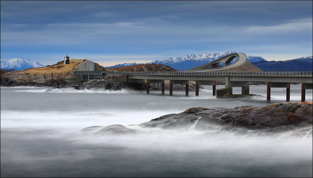 Atlantic Ocean Road by jean
