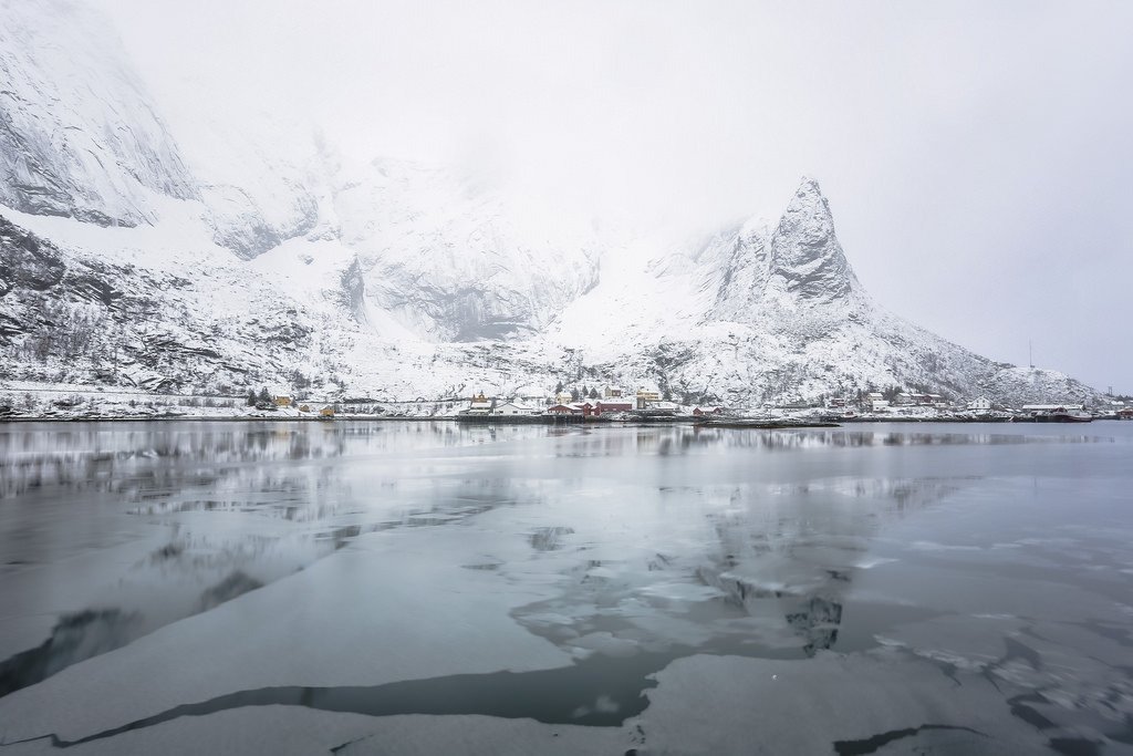 Morning in Reine by smithma