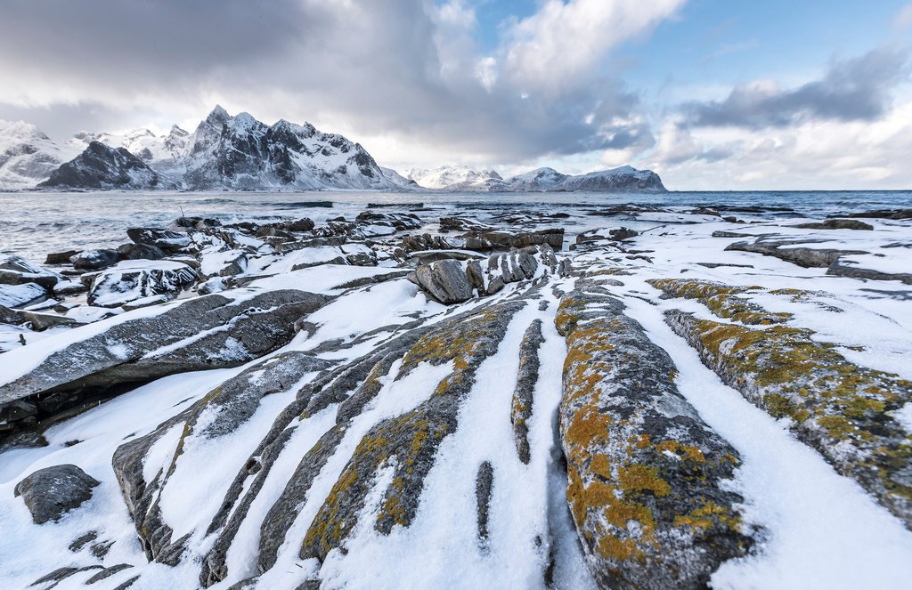 Lofoten – snowy rocks Varie