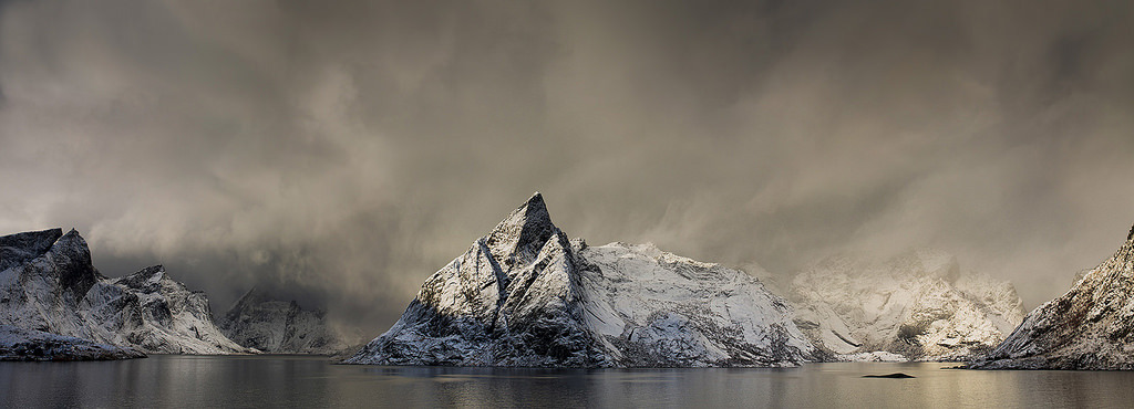 Snow Storm Approaching by S