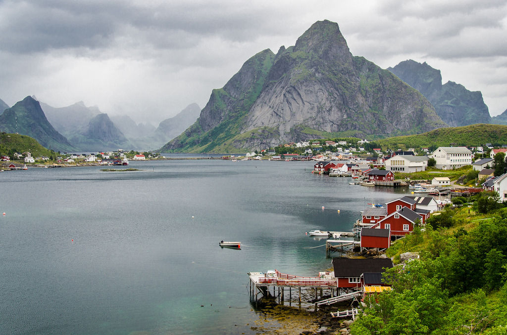 Reine i Lofoten <a href="h