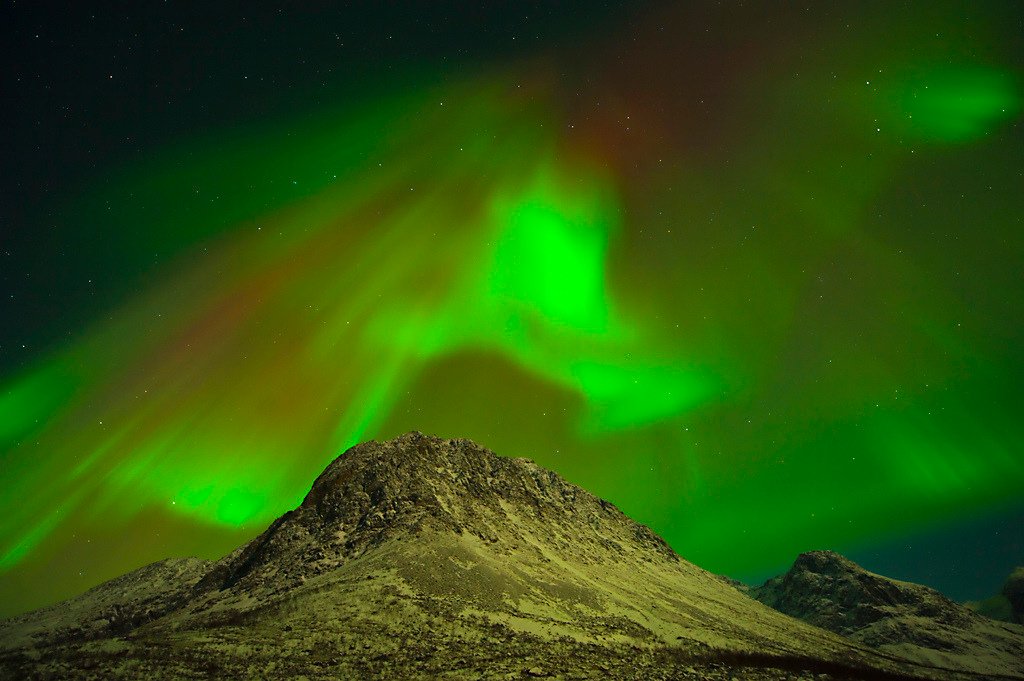 Aurora above the mountains