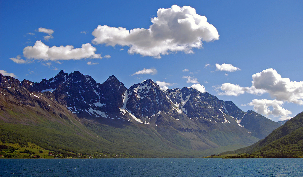 Lakselvtindan by oenilsen L