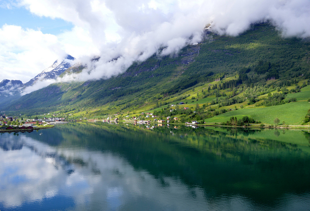 Olden, Nordfjord, <a h<a href=