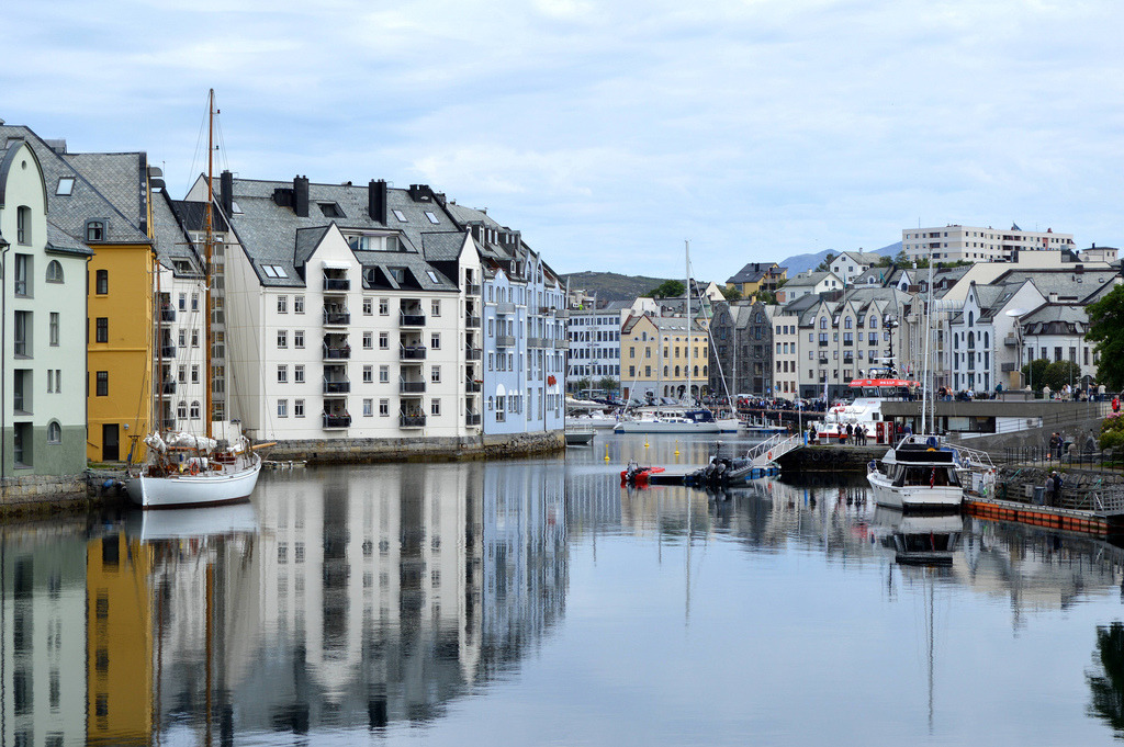 Alesund, <a h<a href="http://p