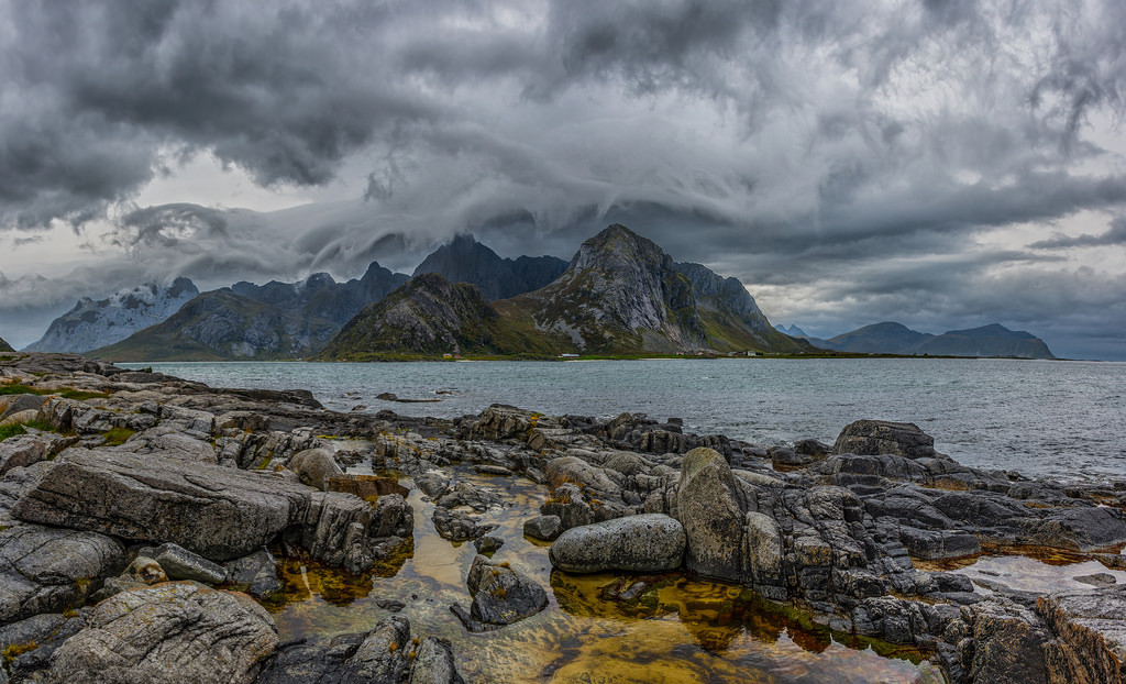Autumn Lofoten by mika_wist