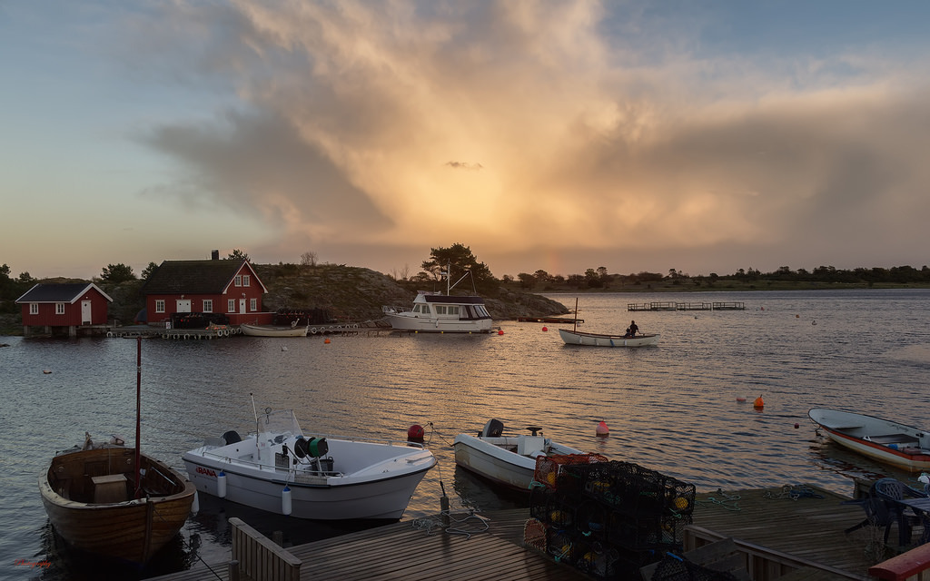 Skarestrand by Øyvind Bjer