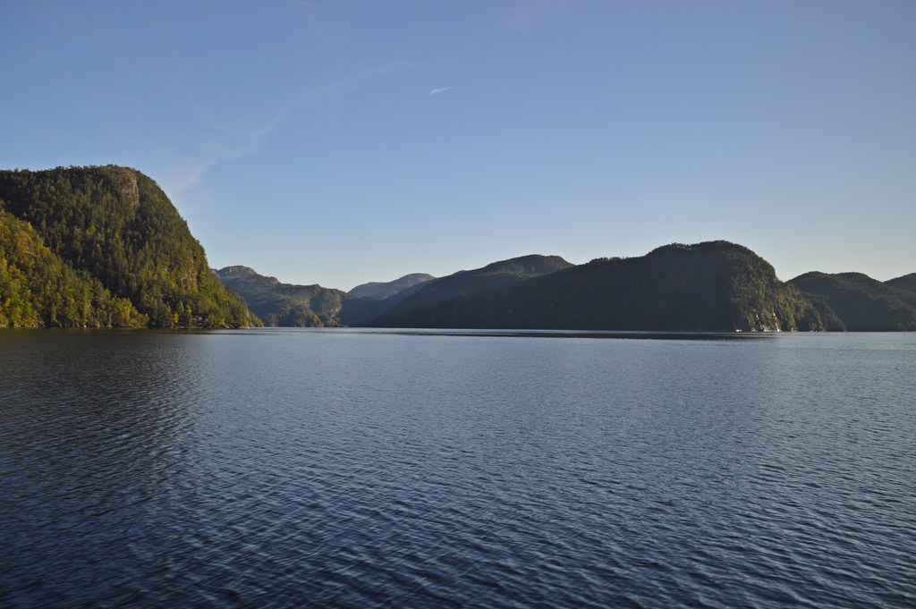 Norwegian fjords by AndreaV