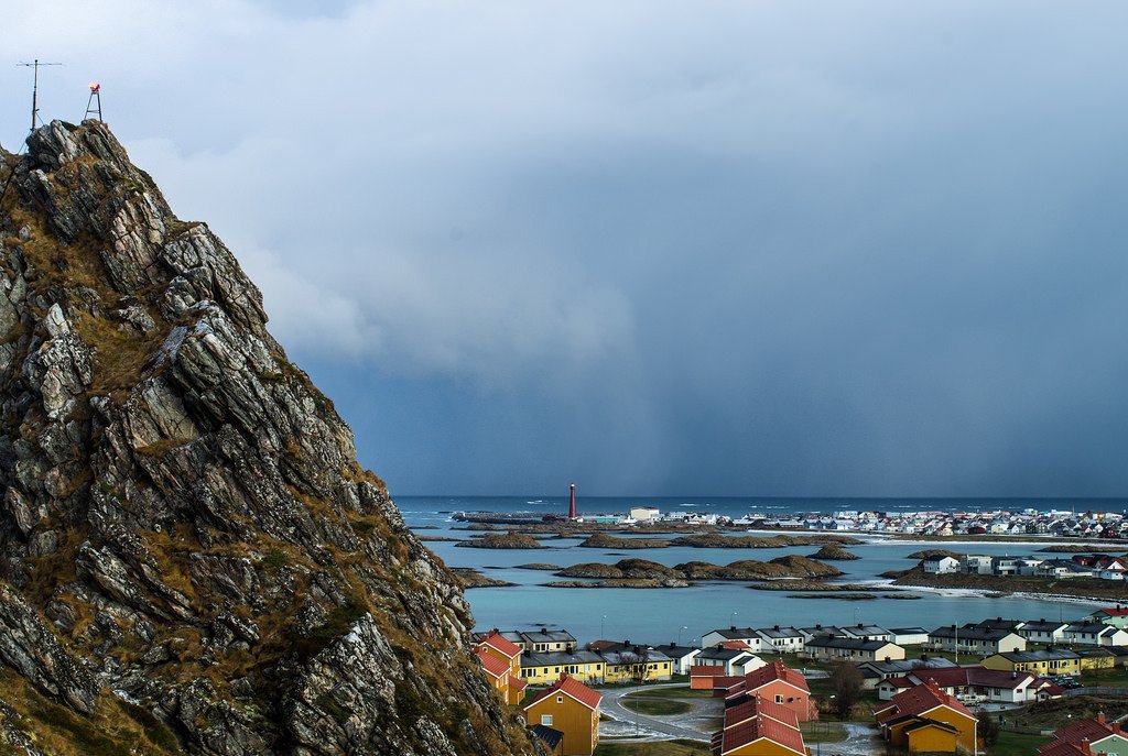 Andenes, snow coming. by La