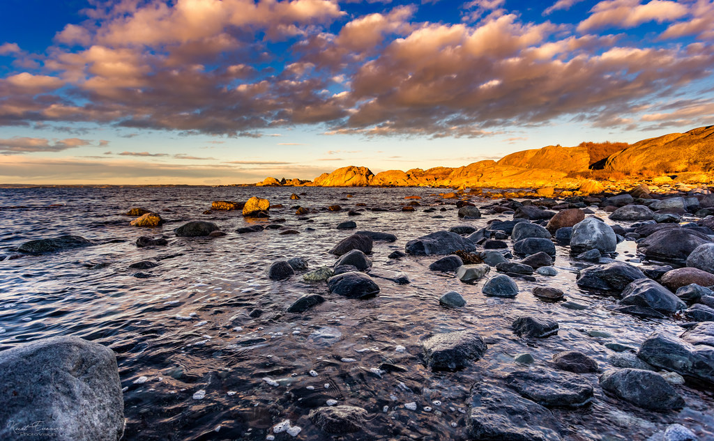 Rocky Beach by Kurt Evensen