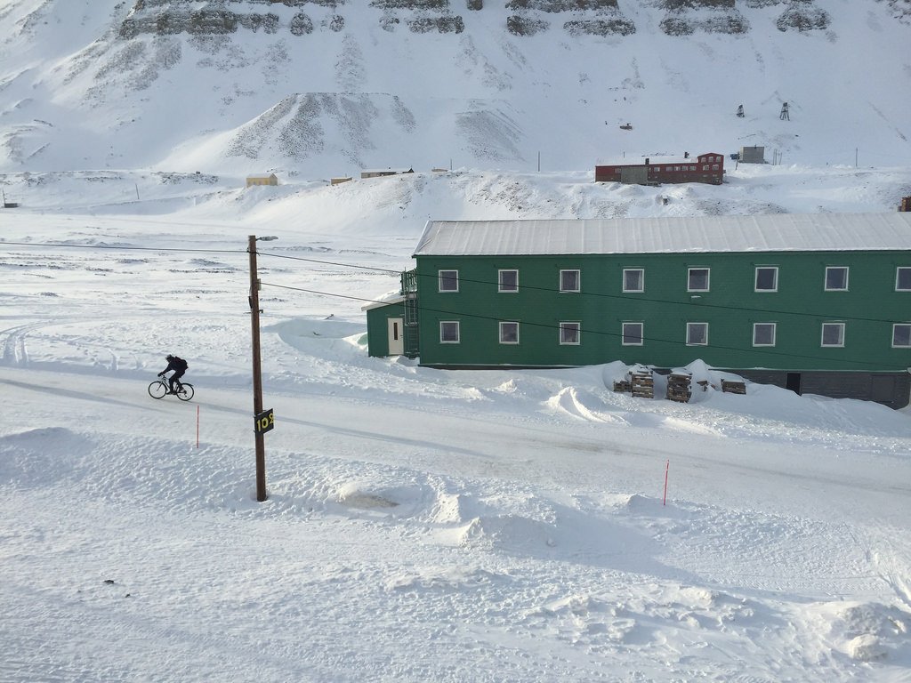 Nybyen. -25° and cyclist b