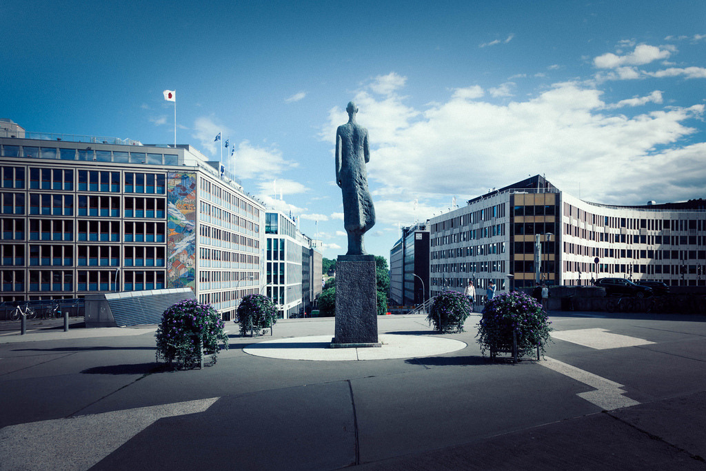 by Svein Nordrum  <a h<a href=