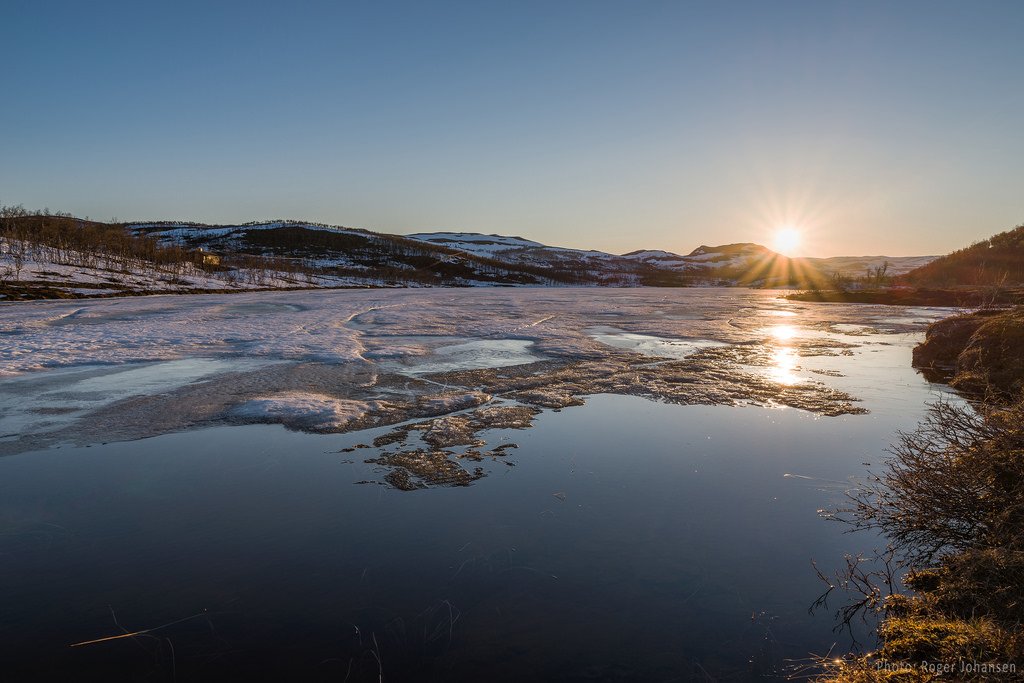 Midnightsun with snow and i