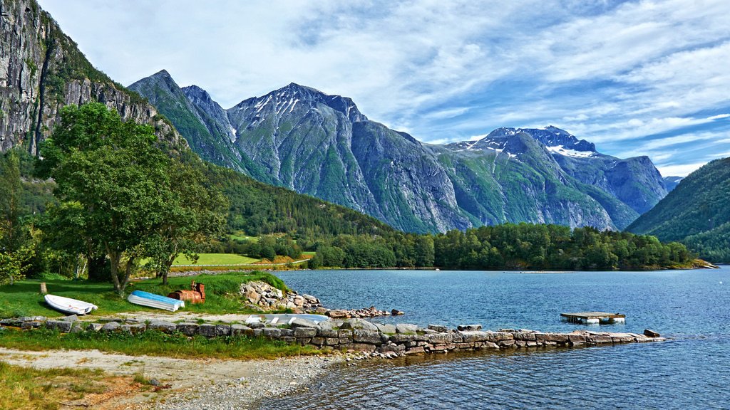 Sunndalen / Norway by Pictu