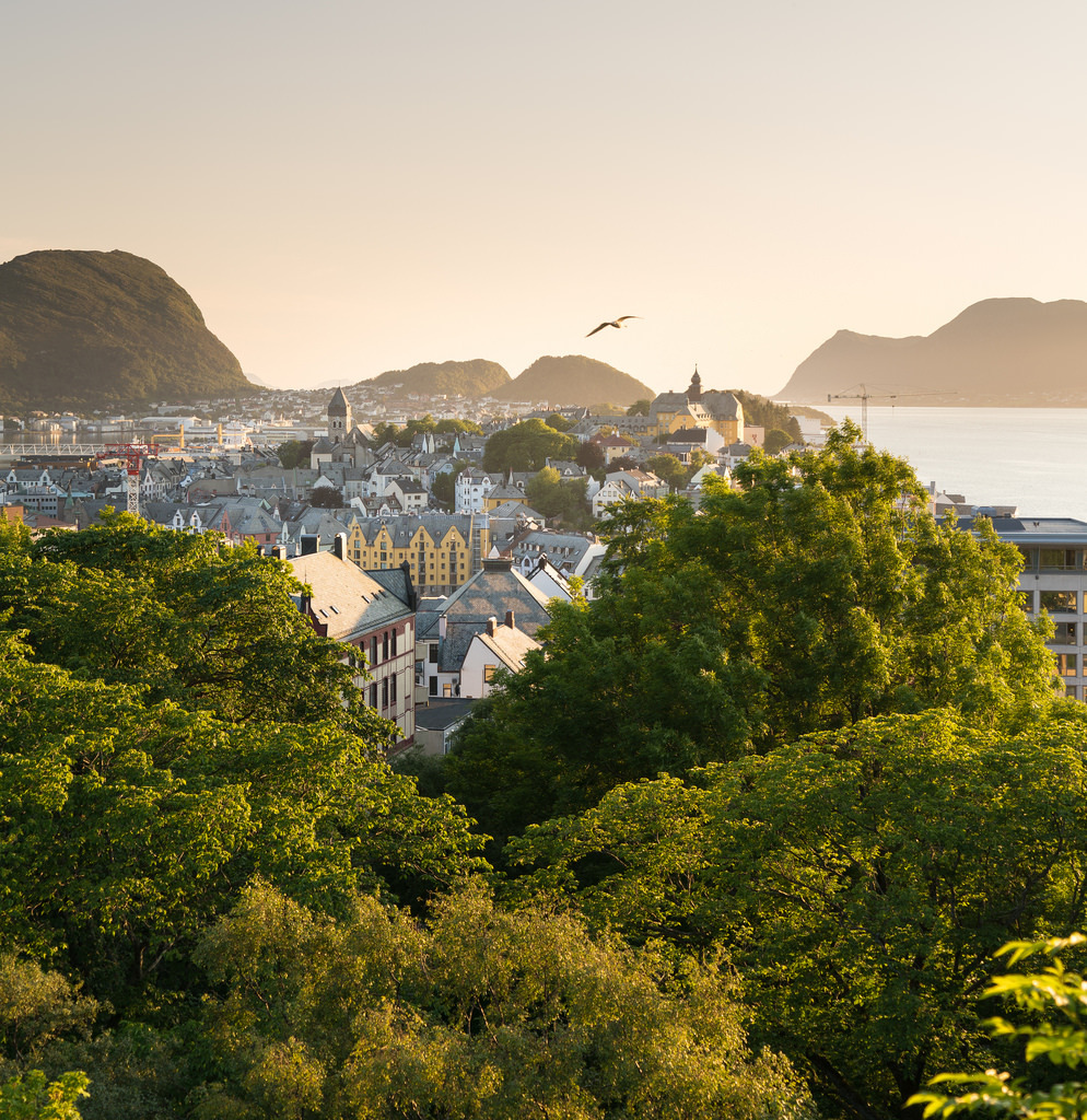 Evening sun in Ålesund by