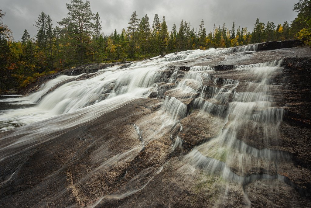 Trollfossen by eriknst Autu