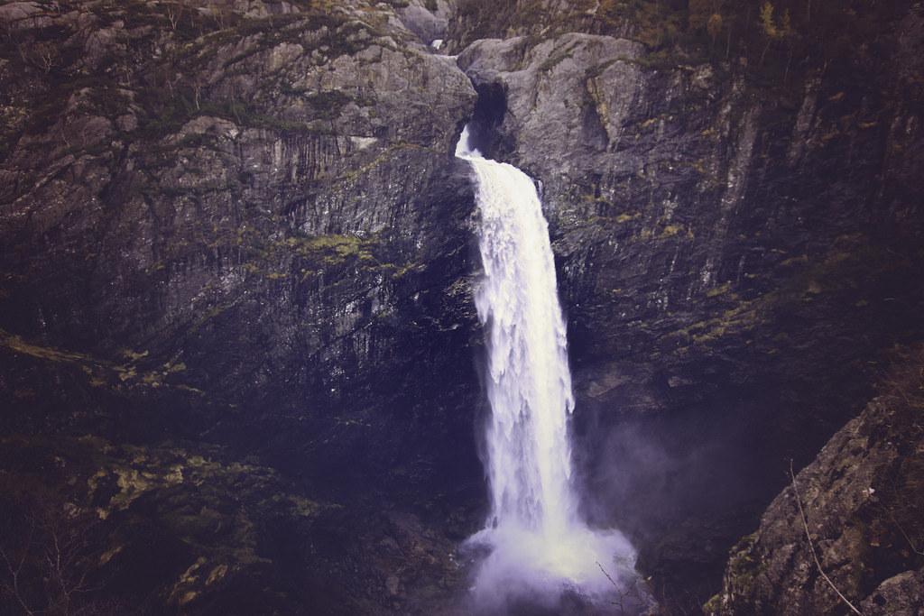 Månafossen/waterfall by Li