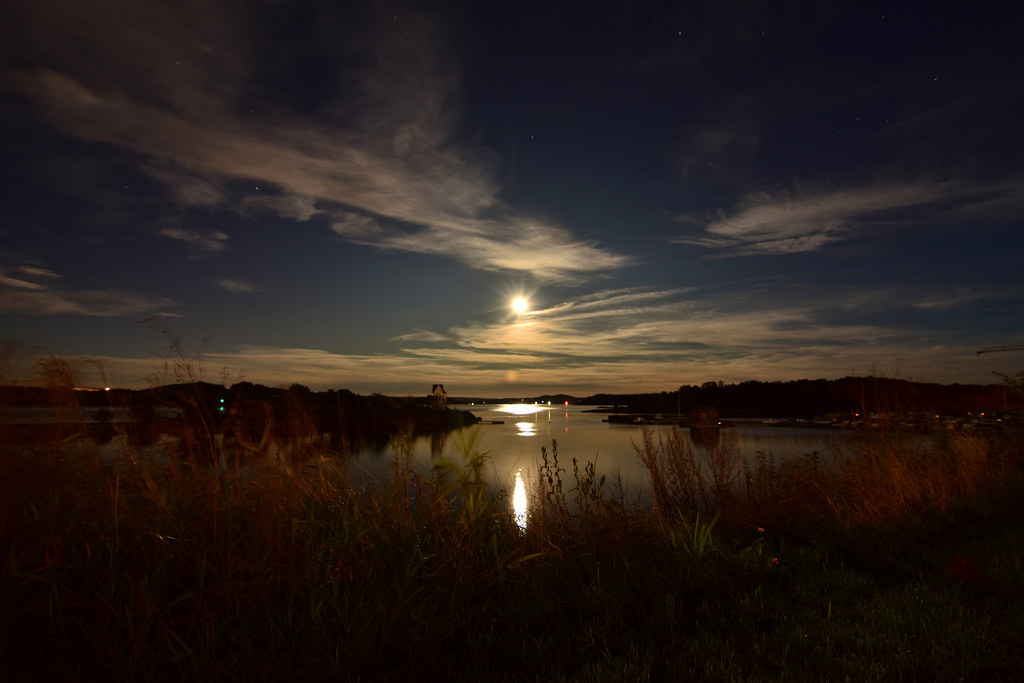Langesund Moon by mandoliin
