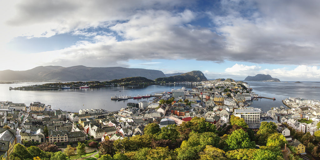 Aalesund by Vindihåret Pan