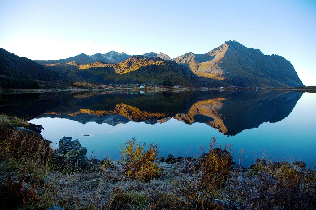 Lofoten, October by estenvi