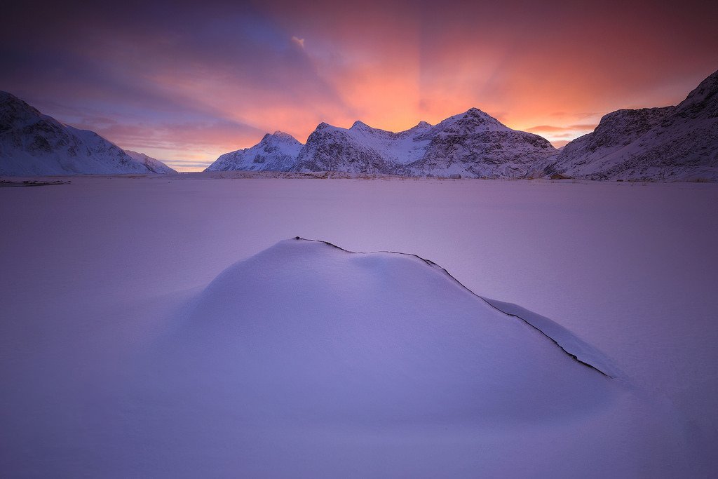 Lofoten sunrise by sven483