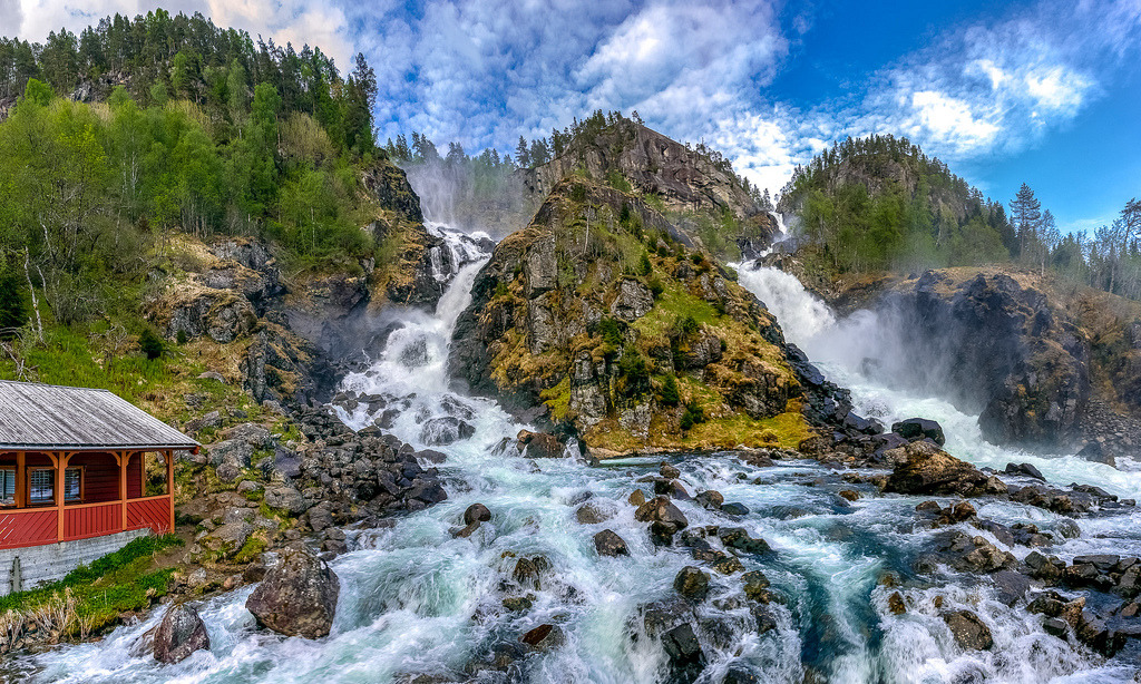 IMG_9293-Pano-Edit.jpg by T
