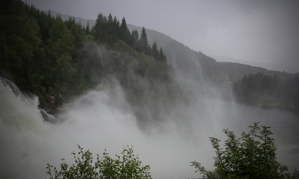 Eidsfossen, Sandane, Gloppe