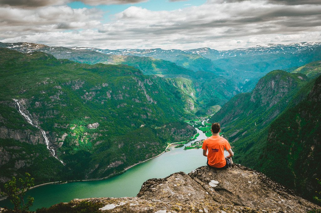 Hiking in Odda, Norway by k