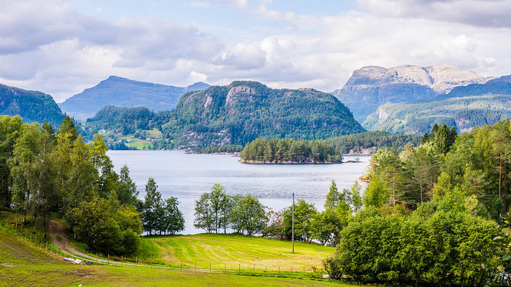 Between the fjords by ChiiP