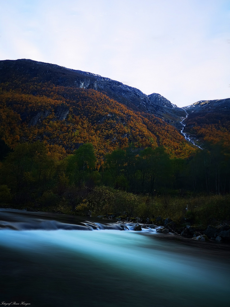 Silent water. by Remi Hauge
