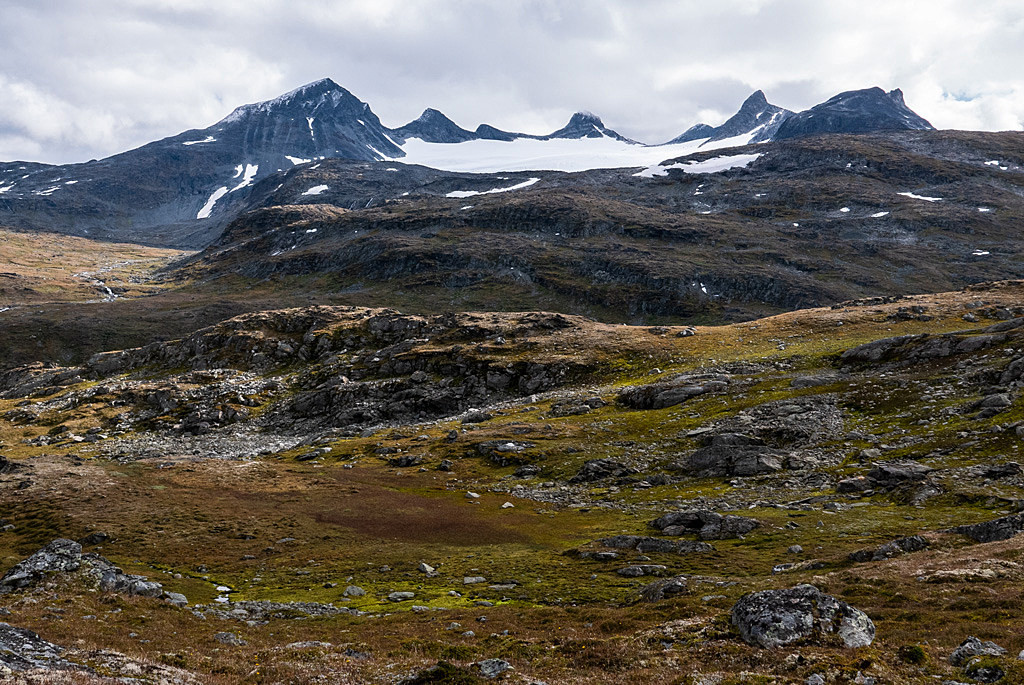 Hurrungane by Lars Ørstavi