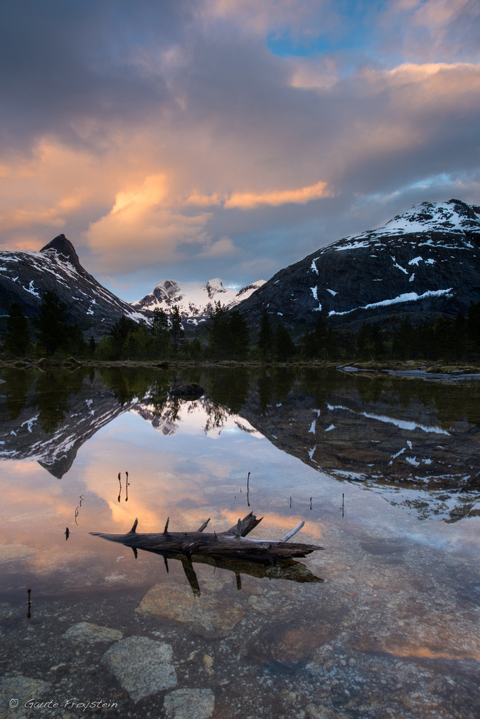 Calmness by Gaute Froystein