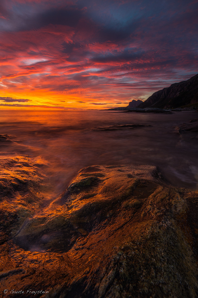 Colorful sunset by Gaute Fr