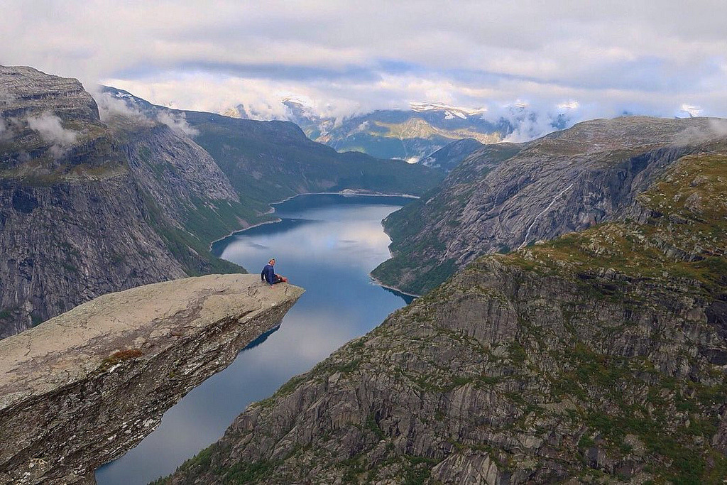 sight seeing norway by cara