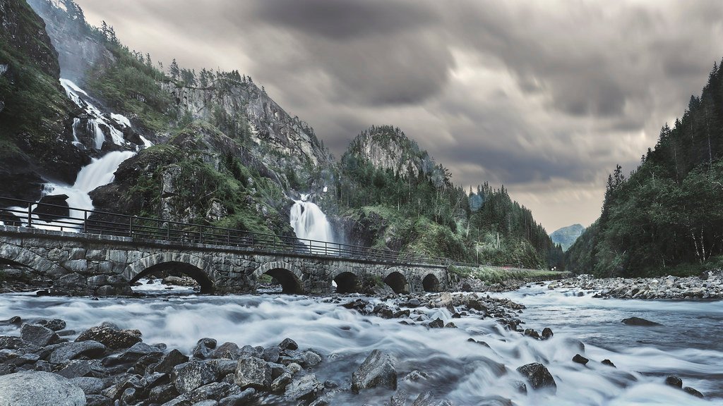 Latefossen, Norway by Rikar