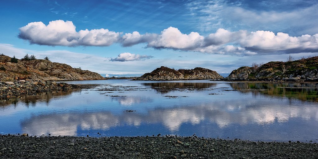 Low clouds by Vest der ute